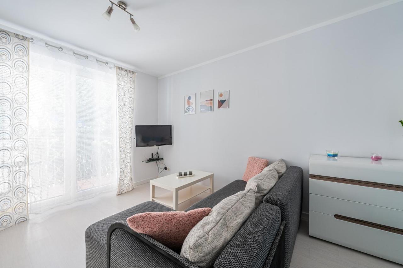 Apartament Z Balkonem Przy Latarni 150M Od Morza Kolobrzeg Bagian luar foto