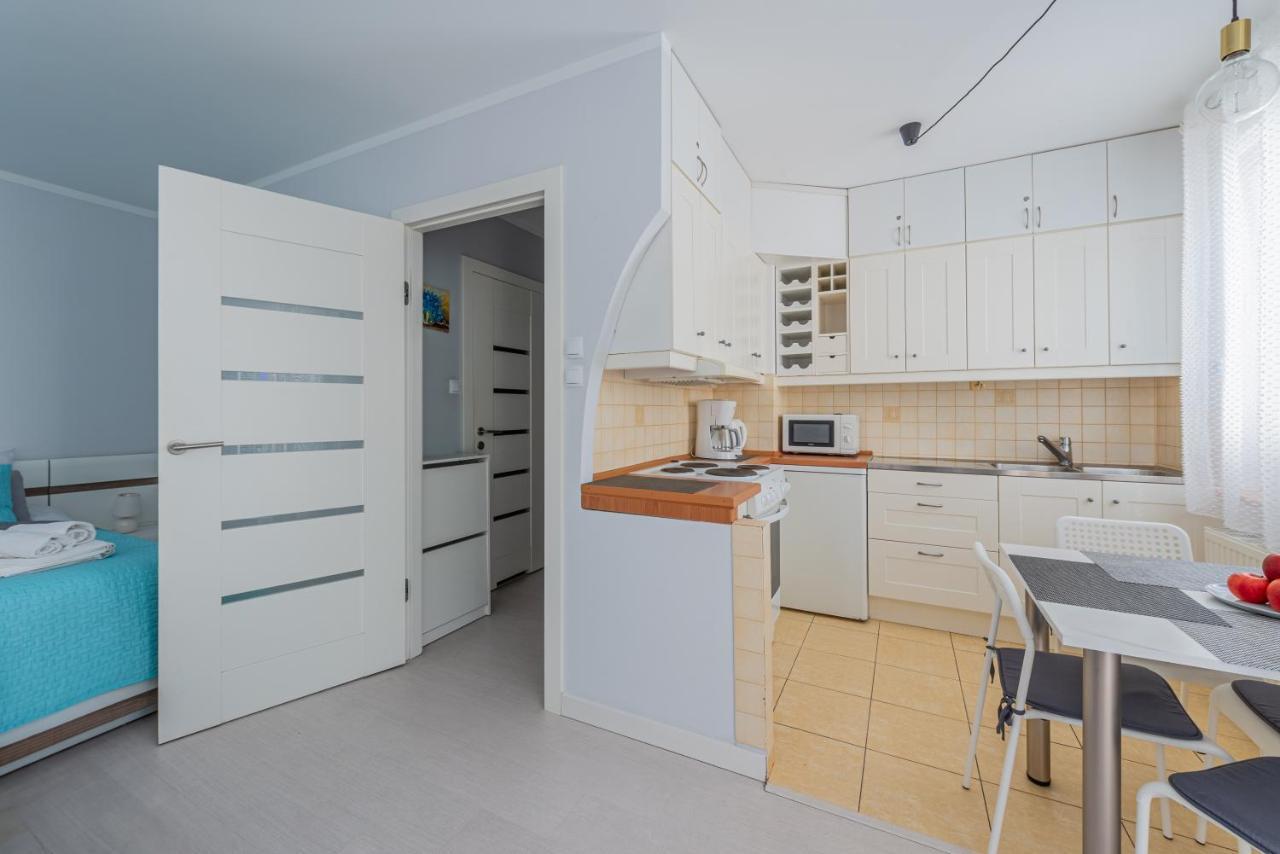 Apartament Z Balkonem Przy Latarni 150M Od Morza Kolobrzeg Bagian luar foto