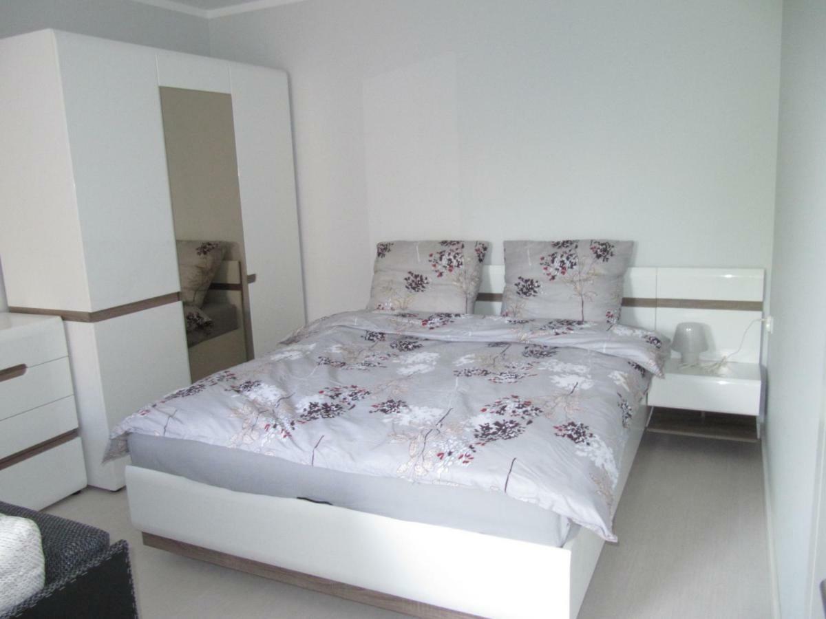Apartament Z Balkonem Przy Latarni 150M Od Morza Kolobrzeg Bagian luar foto