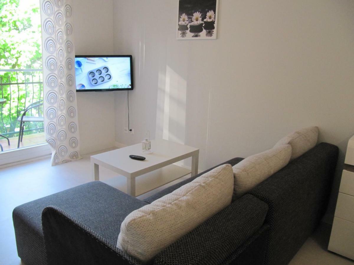 Apartament Z Balkonem Przy Latarni 150M Od Morza Kolobrzeg Bagian luar foto