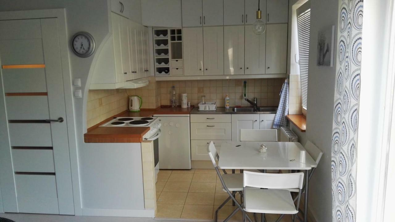 Apartament Z Balkonem Przy Latarni 150M Od Morza Kolobrzeg Bagian luar foto